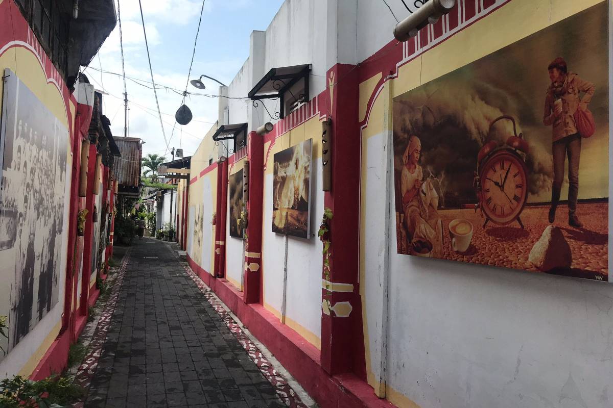 Kampung Batik Laweyan Solo: Menelusuri Jejak Batik Tertua dan Belajar Membatik Langsung dari Perajinnya