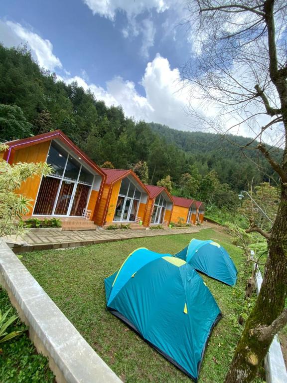 Glamping Azalea Tawangmangu — Rasakan Sensasi Menginap Ala Alam dengan Kenyamanan Modern
