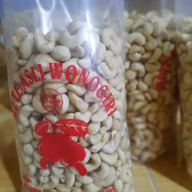 Kacang Mete Mentah Utuh Asli Wonogiri — Gurih Alami dari Petani Nusantara