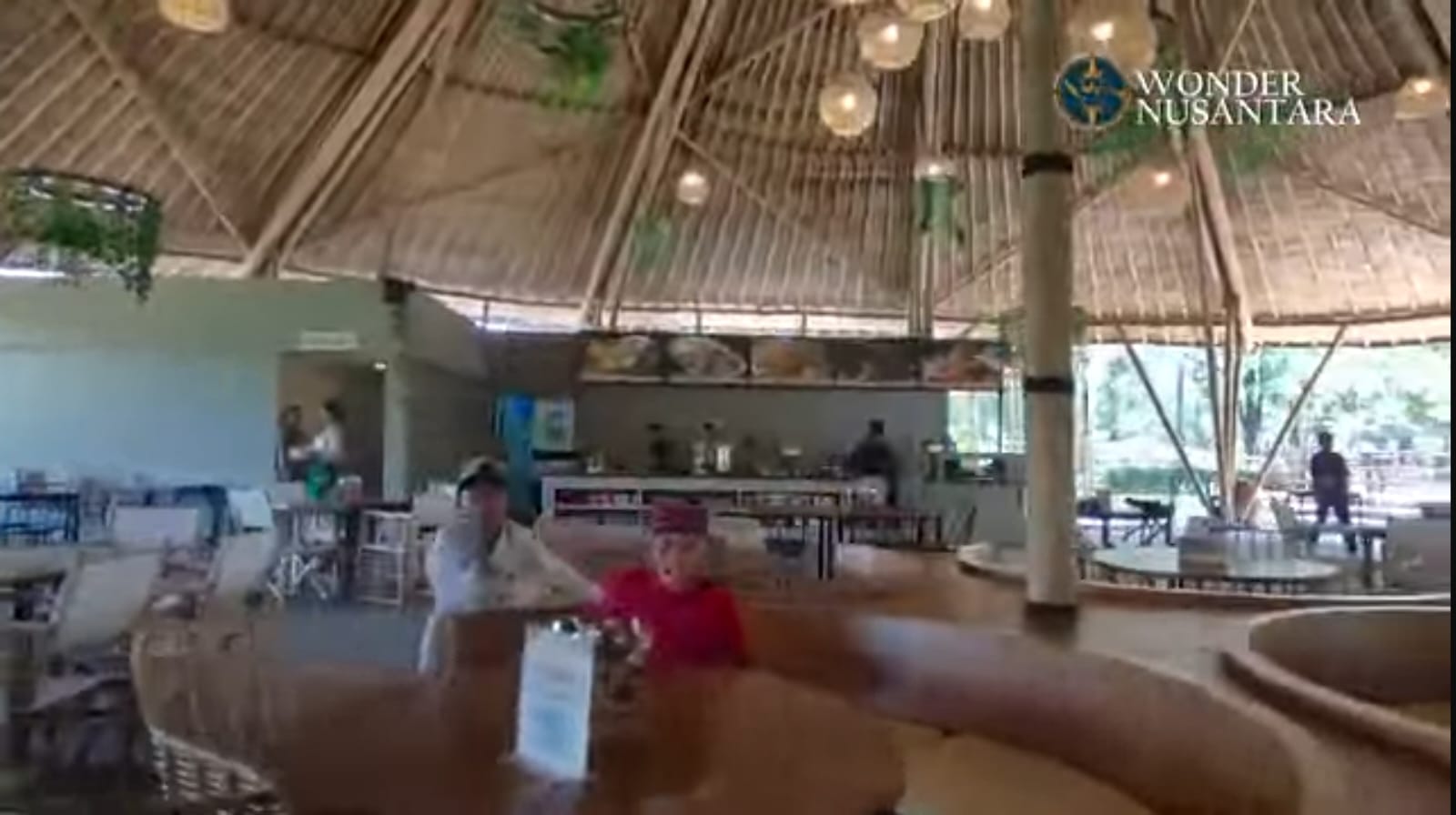 Galeri Solo Safari Part 1 – Walking Zoo: Menyapa Satwa dari Dekat di Jantung Kota Solo