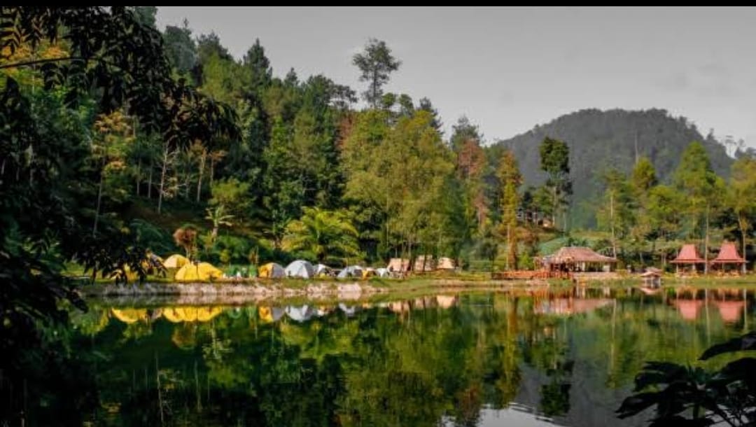 Galeri Berjo, Surga Wisata Alam & Budaya di Lereng Lawu: Telaga, Air Terjun, Candi, & UMKM dalam Satu Desa