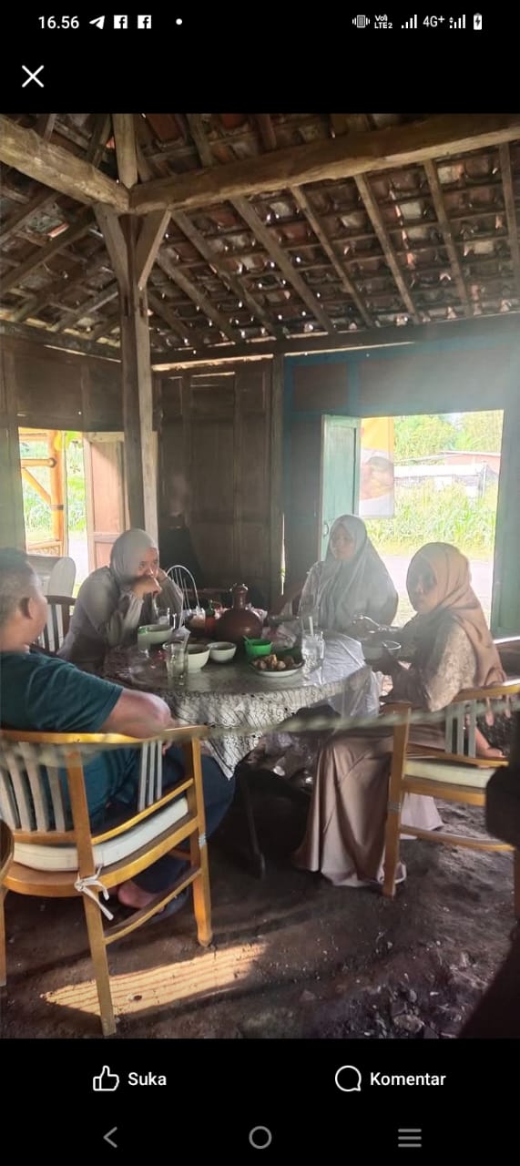 Galeri Hangatnya Kopi Kletak Gula Jawa di Tengah Sawah: Temukan Cita Rasa Otentik di Warung Mba Nurhayati, 