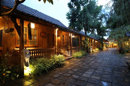 Galeri 3 Rekomendasi Penginapan Romantis dan Klasik di Solo Baru