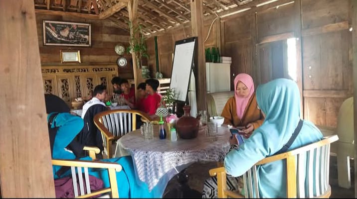 Galeri Hangatnya Kopi Kletak Gula Jawa di Tengah Sawah: Temukan Cita Rasa Otentik di Warung Mba Nurhayati, 
