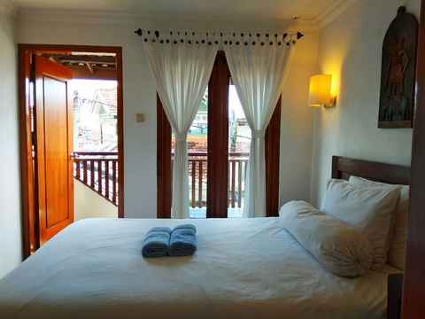 Galeri Jos & Hanny Villa Batu Malang